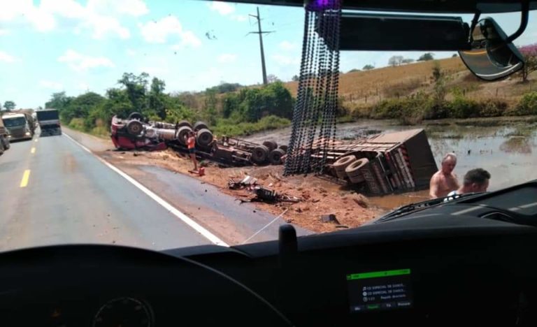 Pai E Filho Morrem Em Grave Acidente Na BR 163