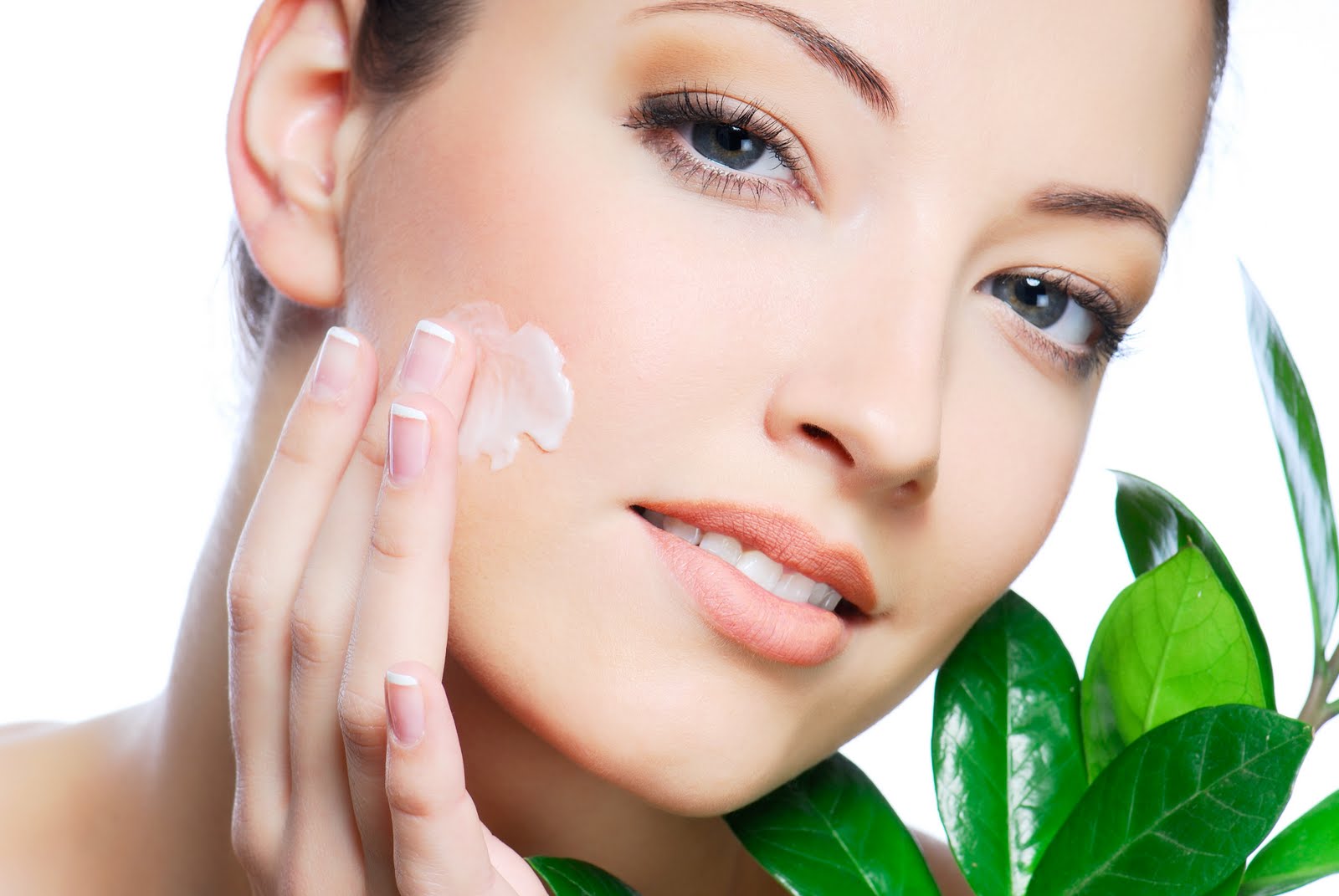 Água Termal + Ácido Hialurônico, resulta em um fortalecedor potente da pele.