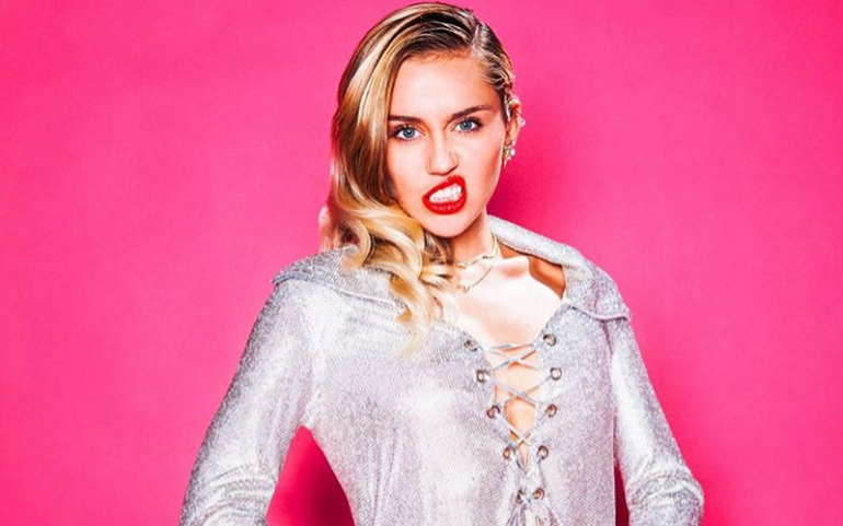 Já Ouviu o Novo Sucesso da Miley Cyrus? 13