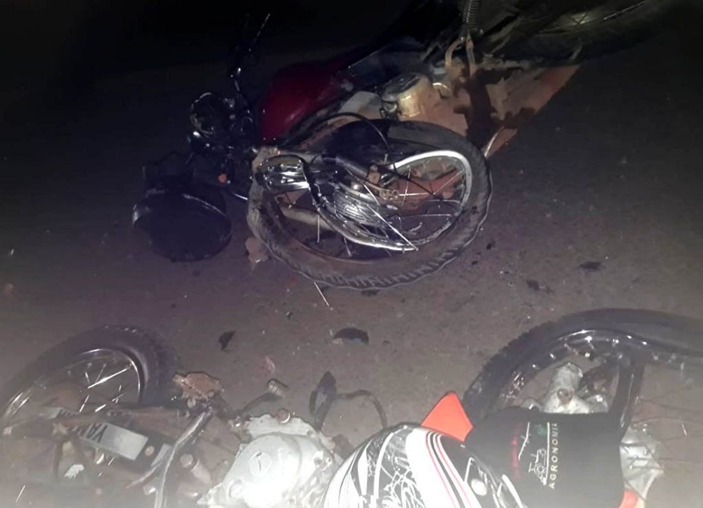 Homem morre em acidente entre motos 9