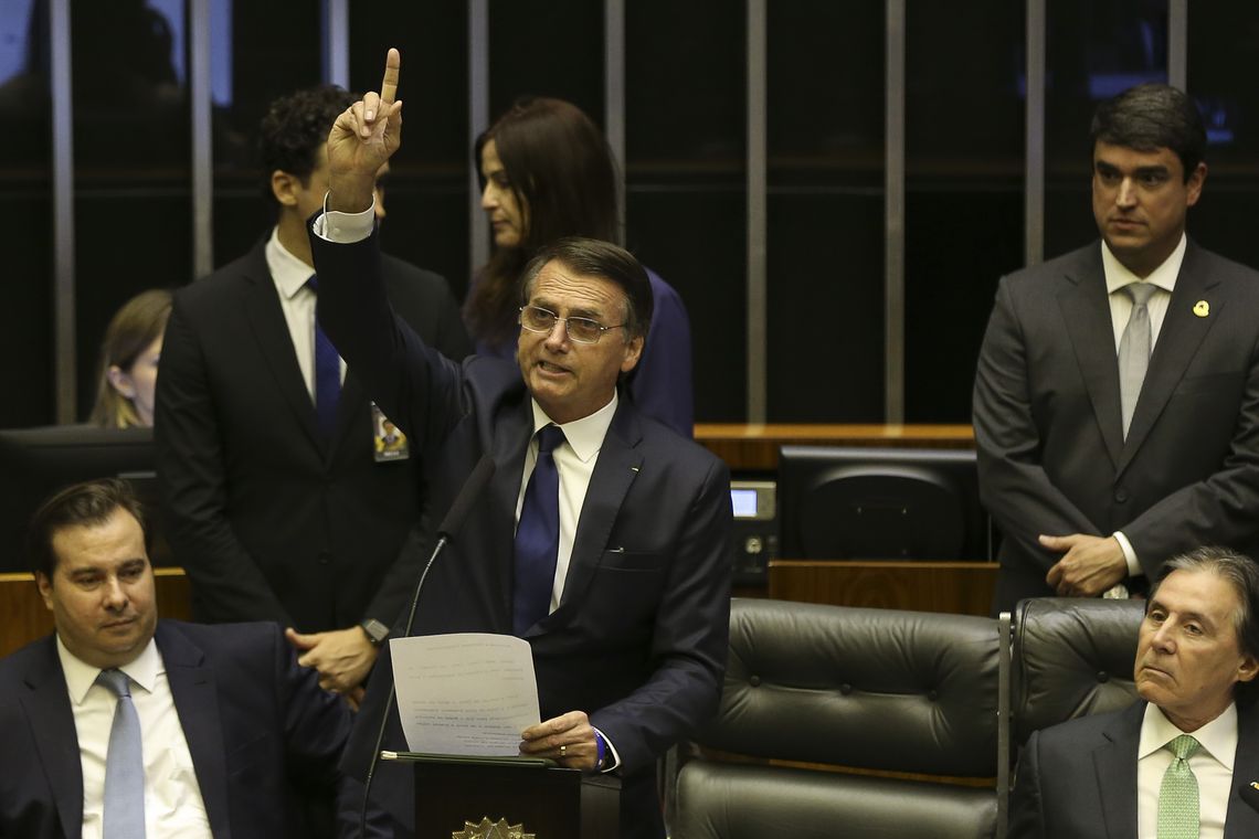 No discurso de posse, Bolsonaro pede apoio para reconstruir o país 1