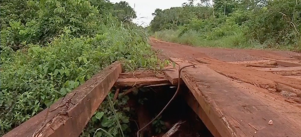 Ponte quebrada em comunidade rural coloca alunos em risco 1