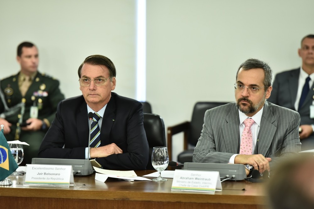 Bolsonaro demite ministro da Educação e nomeia secretário 1