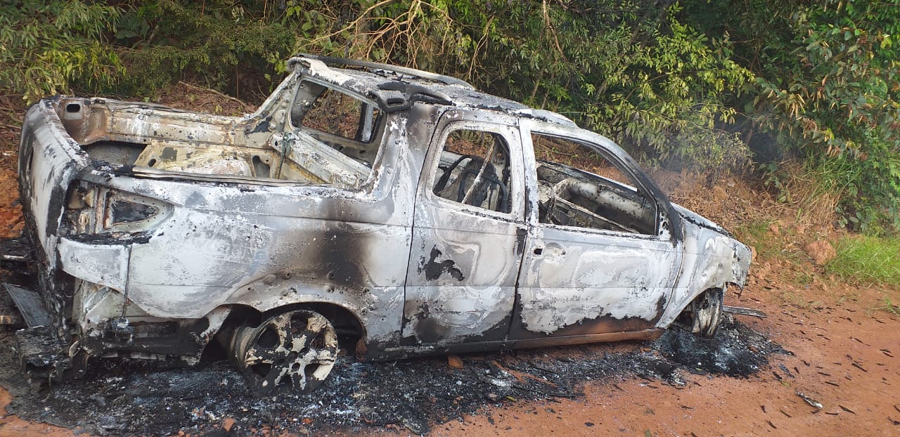 Corpo carbonizado é encontrado em Veículo incendiado em estrada