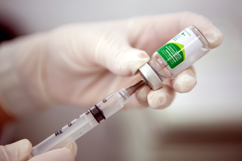 Vacinação contra gripe em idosos e profissionais da saúde retoma na 5ª 5