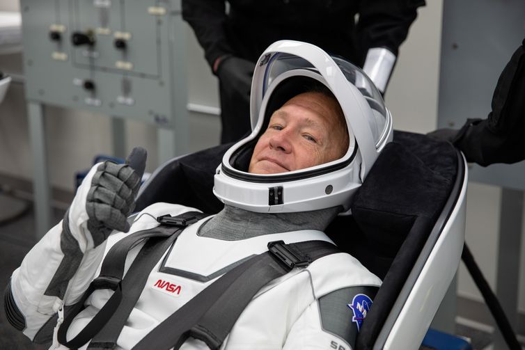 Nasa deve lançar dois astronautas ao espaço nesta quarta-feira (27)