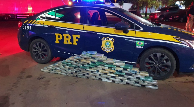 PRF apreende 77 kg de pasta base de cocaína em Campo Verde 5