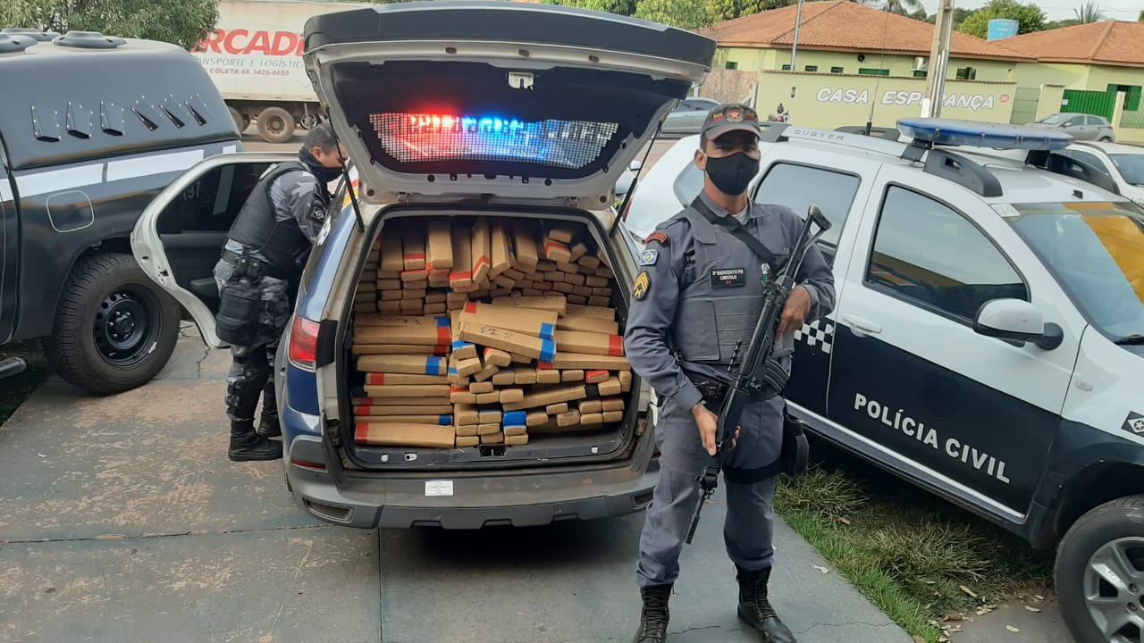 Cerca de 400 kg de droga são encontrados em patrulha rural