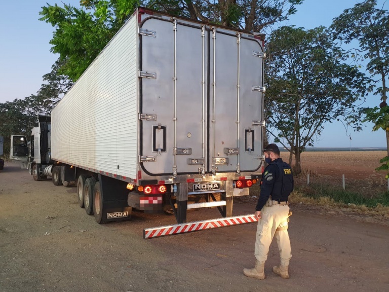 Caminhão adulterado é apreendido pela PRF em Sorriso