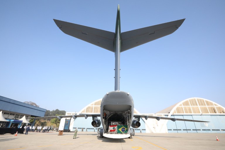 Aviões da missão humanitária brasileira chega ao Líbano