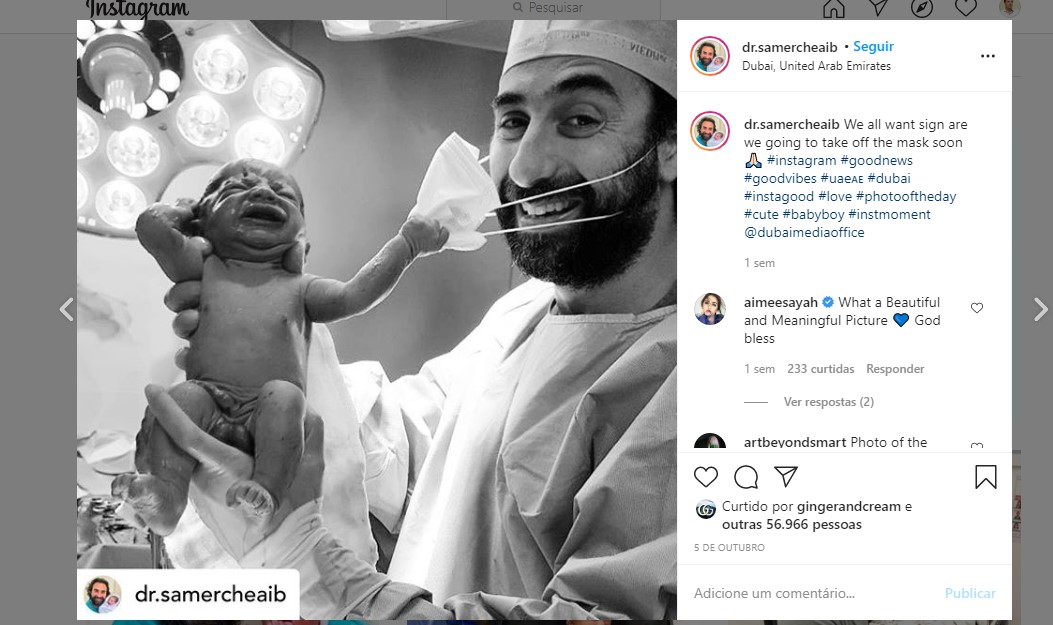 A foto de um bebê arrancando a máscara de proteção facial de um médico, ficou famosa após uma publicação no Instagram. O caso aconteceu nos Emirados Árabes