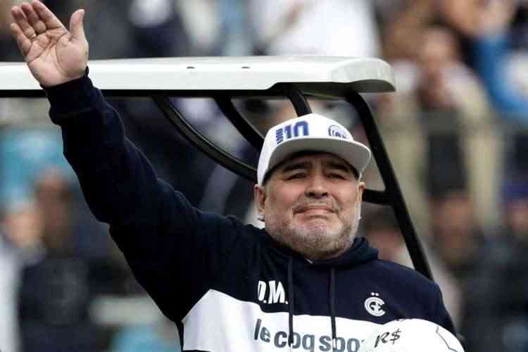 Argentino Diego Maradona morre aos 60 anos de idade