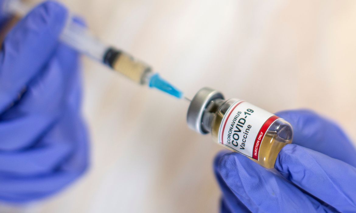 Governo anuncia hoje Plano Nacional de vacinação contra a covid-19