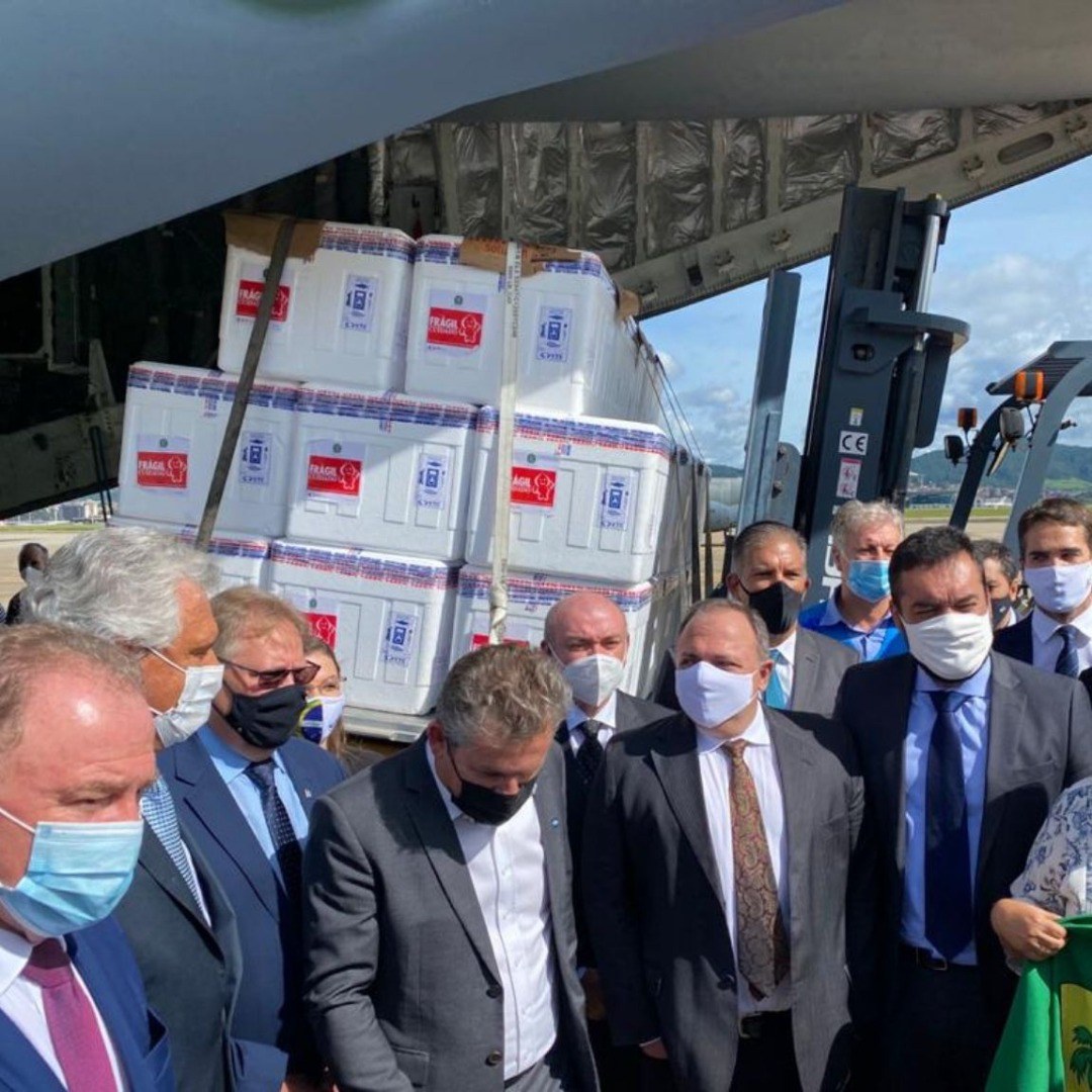 Aviões da FAB iniciam o transporte da vacina contra COVID-19