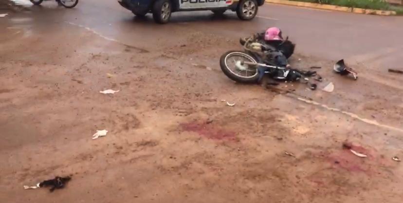 Acidente entre moto e caminhão deixa 2 pessoas gravemente feridas 6