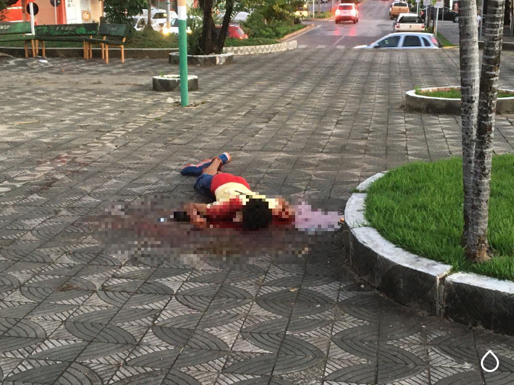 URGENTE: jovem é morto a facadas, em praça no centro de Sinop 2