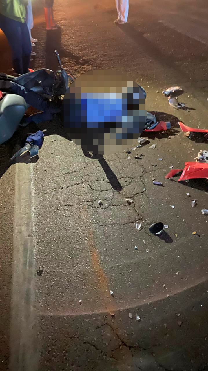 TRAGÉDIA: Motociclista morre esmagado por carreta; veja imagens 3