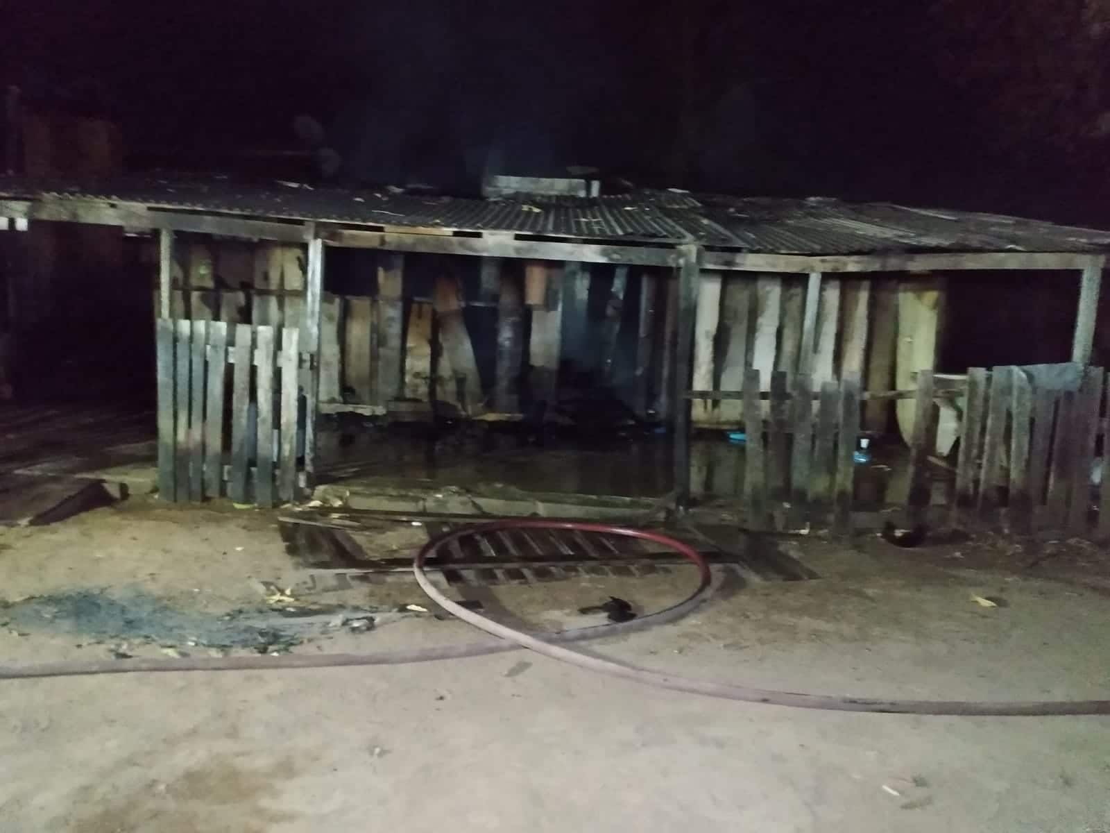 SINOP: Homem incendeia residência após colocar fogo em lixo