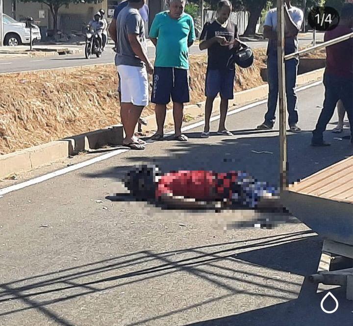 SINOP: Homem Morre após colidir com 'carretinha' estacionada 40