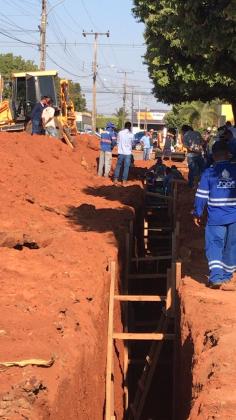 URGENTE: Trabalhadores ficam soterrados durante escavação 2