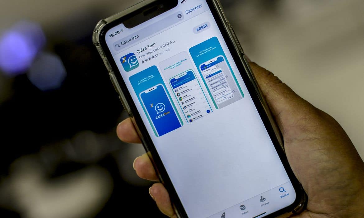 App Caixa Tem oferece créditos para população através do celular