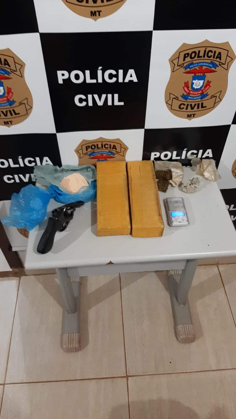 Polícia Civil pende Homem com Arma e drogas em Vera
