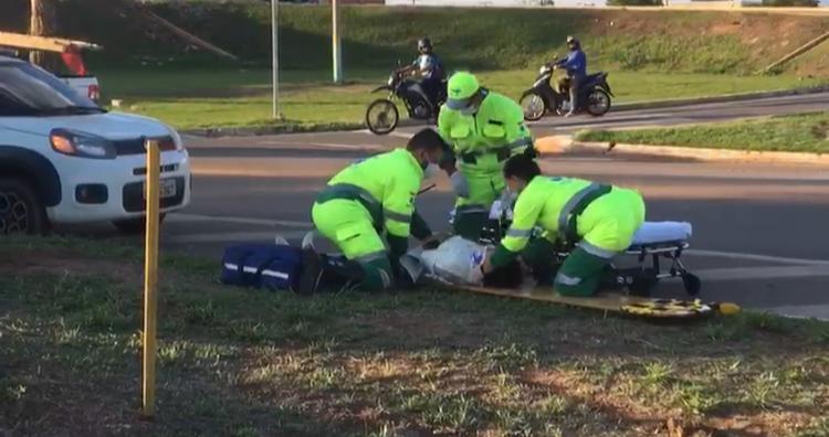 VÍDEO: Acidente no viaduto central da BR 163 em Sinop deixa motociclista ferida 7