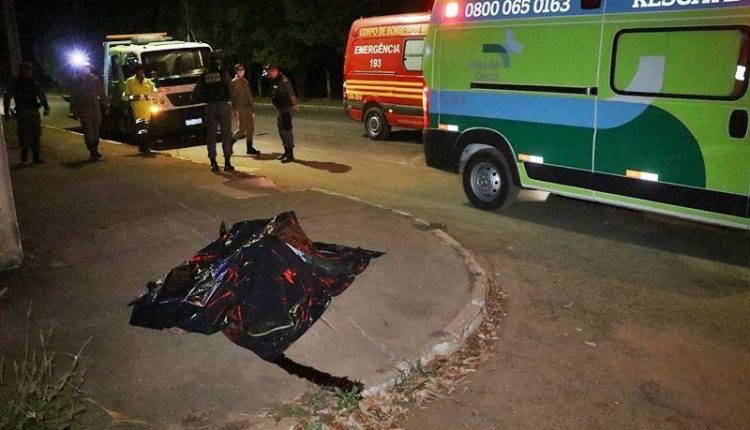 Motociclista morre após perder o controle e colidir com poste no Nortão