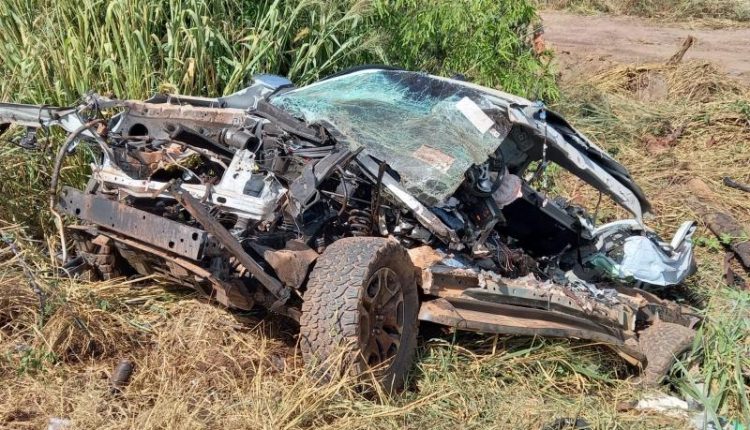 Acidente deixa casal morto e camionete totalmente destruída em MT 4
