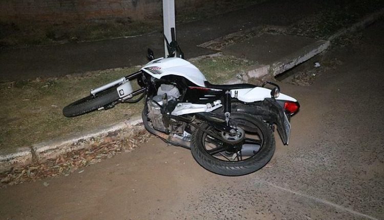 Motociclista morre após perder o controle e colidir com poste no Nortão 10
