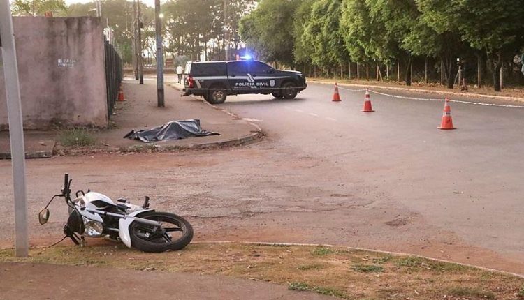 Motociclista morre após perder o controle e colidir com poste no Nortão 11
