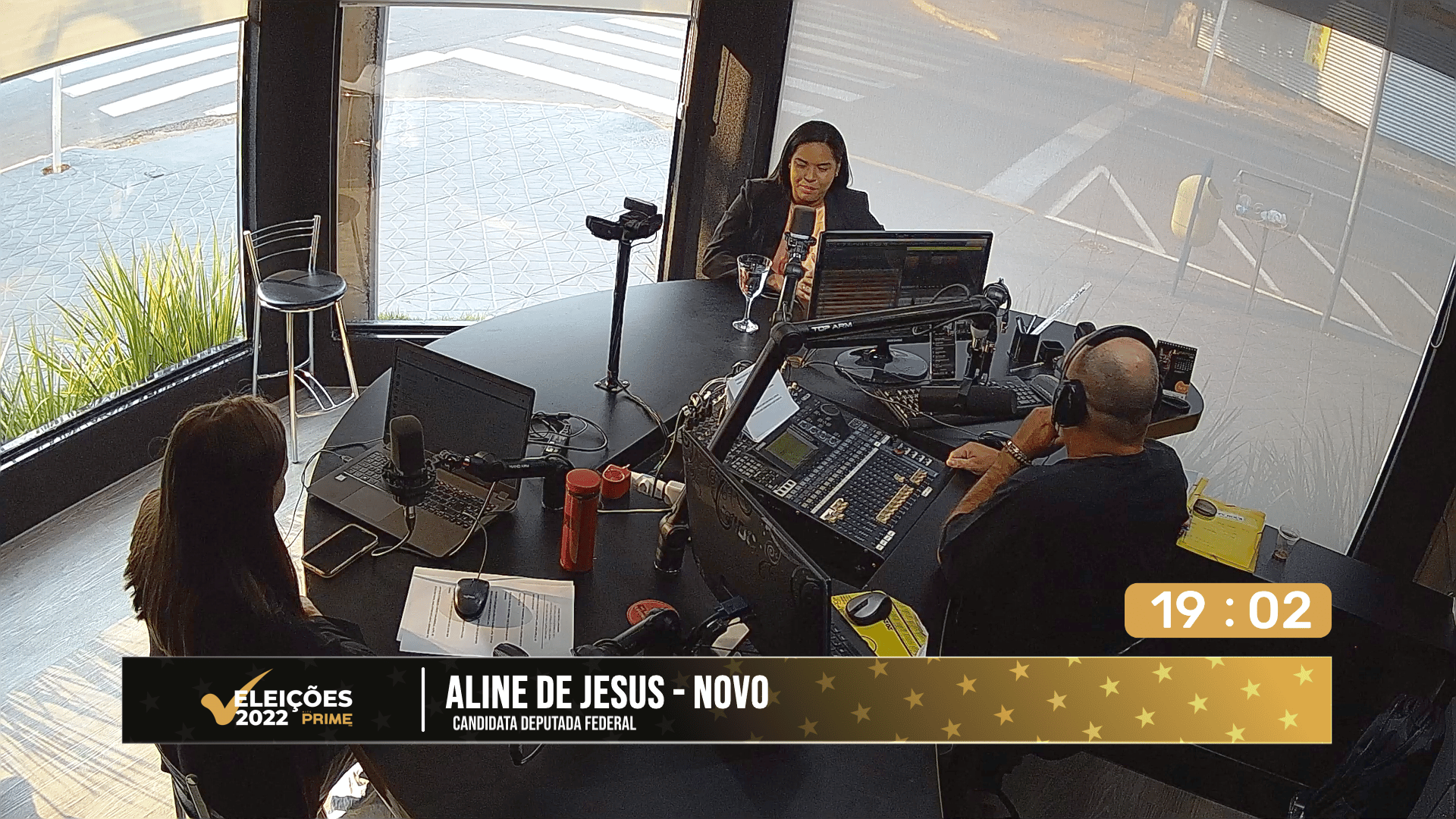 Confira a entrevista com a candidata a Deputada Federal Aline de Jesus na Hits Prime FM 1