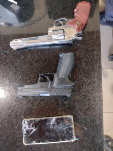 SINOP: Polícia Militar apreende adolescente e recupera motocicleta e armas furtadas