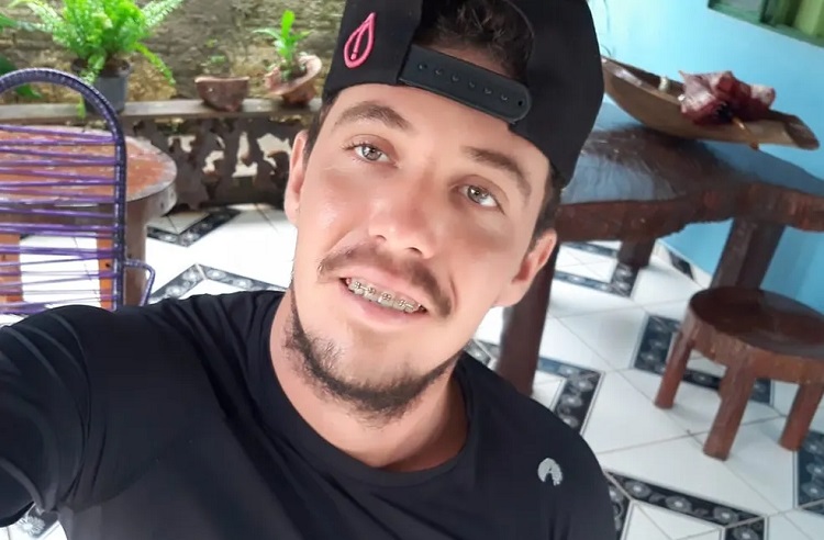 Homem é brutalmente assassinado com golpes de machadinha