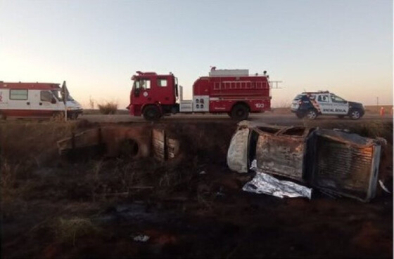 TRAGÉDIA: Caminhonete capota e família morre carbonizada na MT-244 1