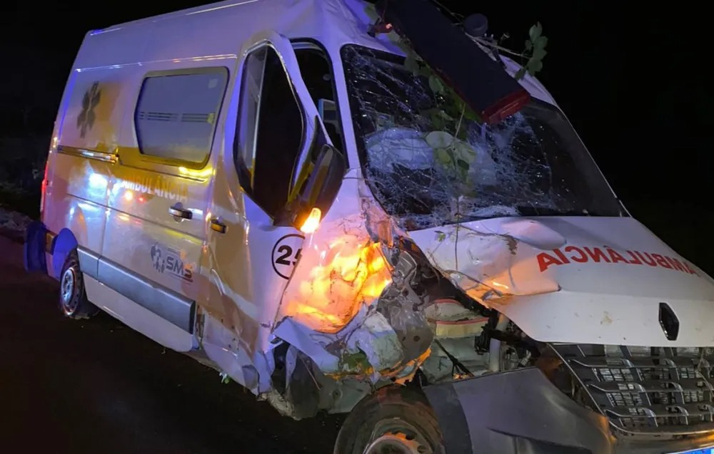 Indivíduo sofre acidente após furtar ambulância em MT