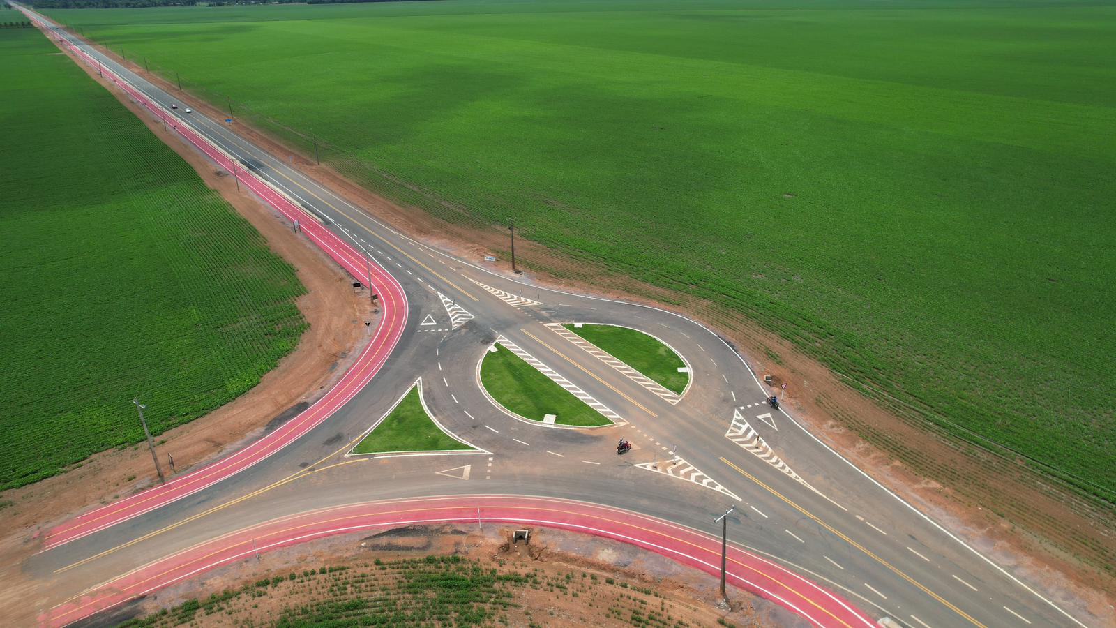 Prefeito de Sinop e Governador inauguram obras de infraestrutura em duas estradas 11